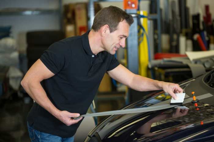 Removing and installing exterior trim pinstripes and decals